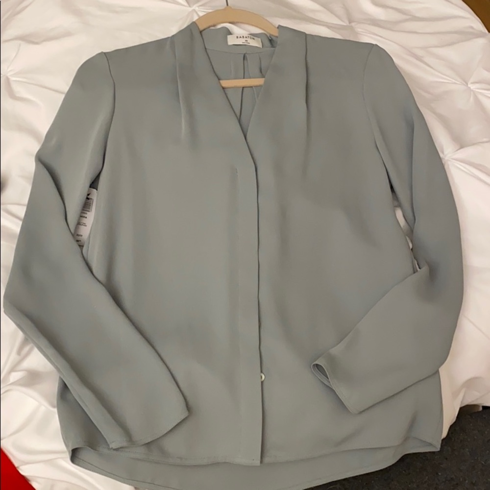 Aritzia Power/Akira Blouse Sage Green XS